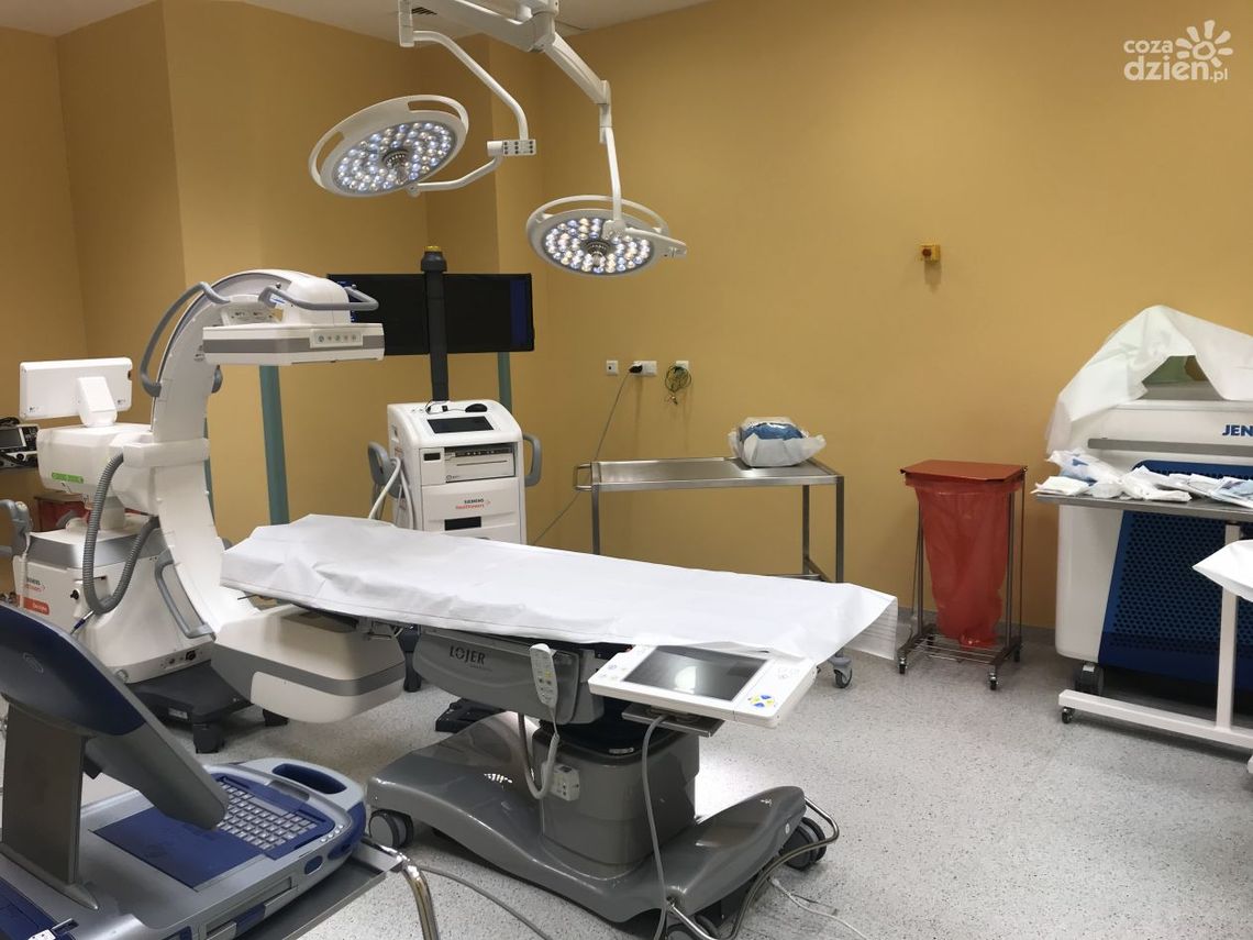 Nowe świadczenia kardiologii zabiegowej dostępne w Ostrowcu Świętokrzyskim
Nowe świadczenia kardiologii zabiegowej dostępne w Ostrowcu Świętokrzyskim