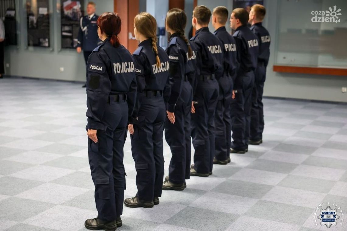 Nowi policjanci zasilą jednostki garnizonu świętokrzyskiego Nowi policjanci zasilą jednostki garnizonu świętokrzyskiego