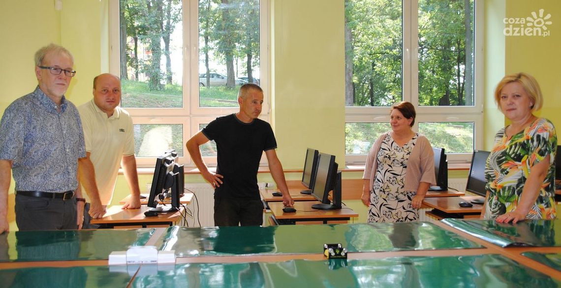 Nowoczesne laboratorium w opatowskim "Bartoszu" Nowoczesne laboratorium w opatowskim "Bartoszu"