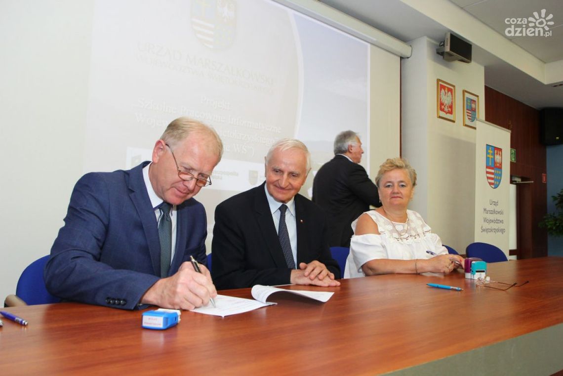 Nowoczesne pracownie w wiejskich szkołach