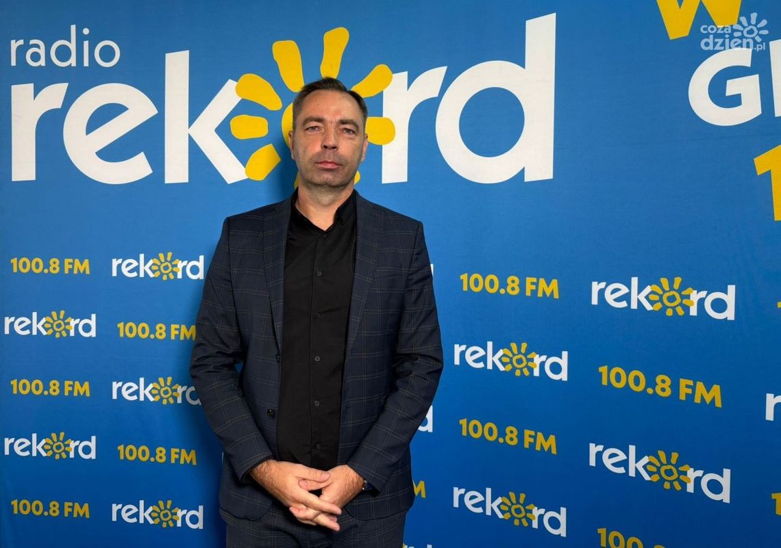 Nowy kompleks sportowy przy SP nr 12? Dyrektor zachęca do głosowania Nowy kompleks sportowy przy SP nr 12? Dyrektor zachęca do głosowania