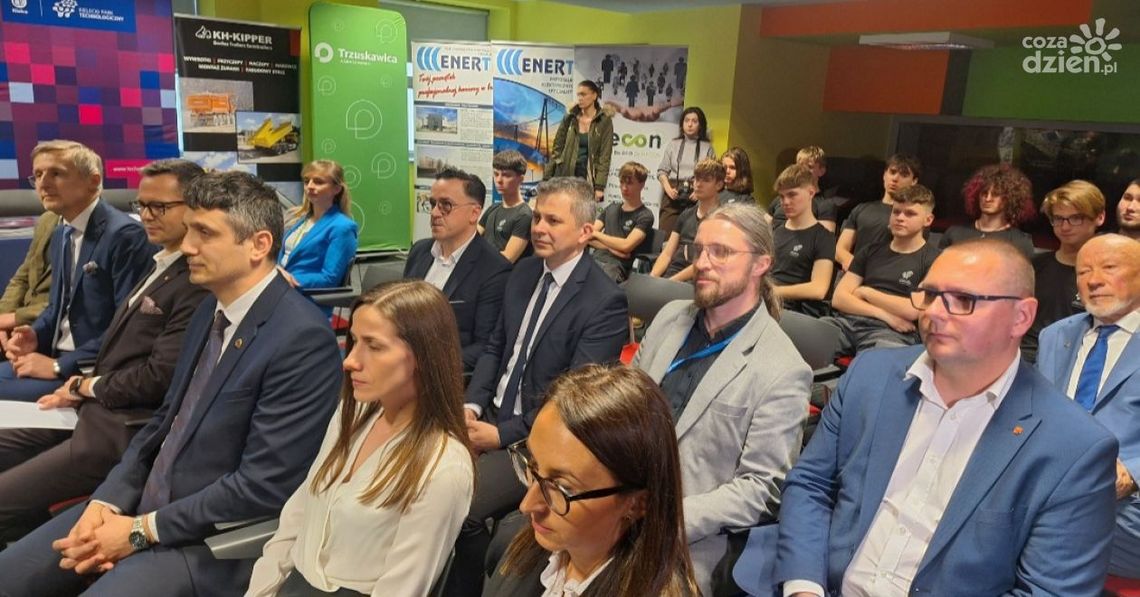 Nowy model kształcenia w Kielcach. Uczniowie zdobywają zawód jeszcze przed maturą