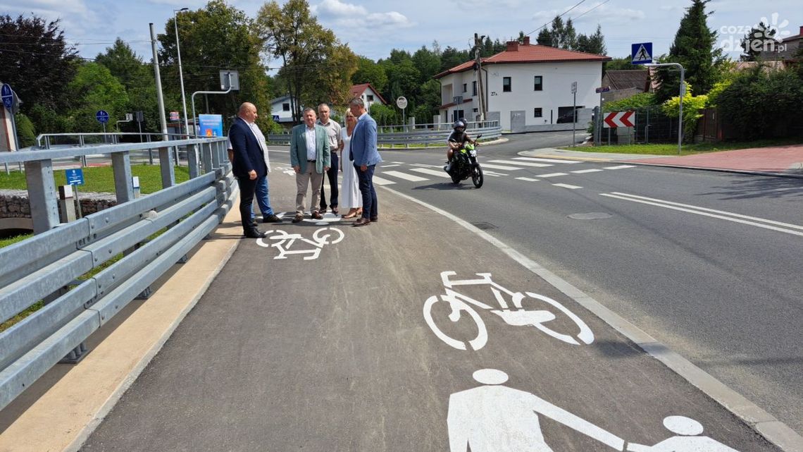 Nowy most i wyremontowana jezdnia w Świrnie Nowy most i wyremontowana jezdnia w Świrnie