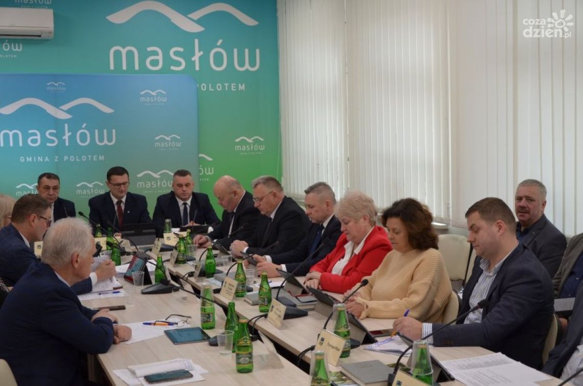Nowy Rok, Nowe Plany: Gmina Masłów Inwestuje w Przyszłość aż 24 mln złotych Nowy Rok, Nowe Plany: Gmina Masłów Inwestuje w Przyszłość aż 24 mln złotych