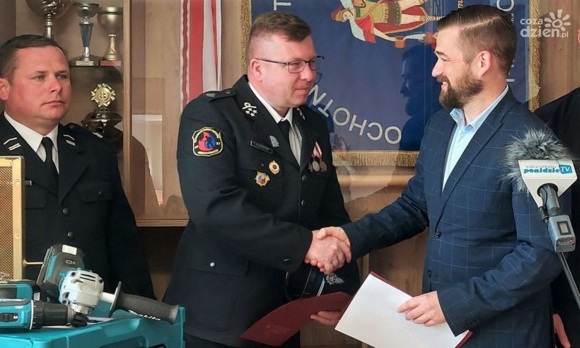 Nowy sprzęt dla OSP Mikułowice Nowy sprzęt dla OSP Mikułowice