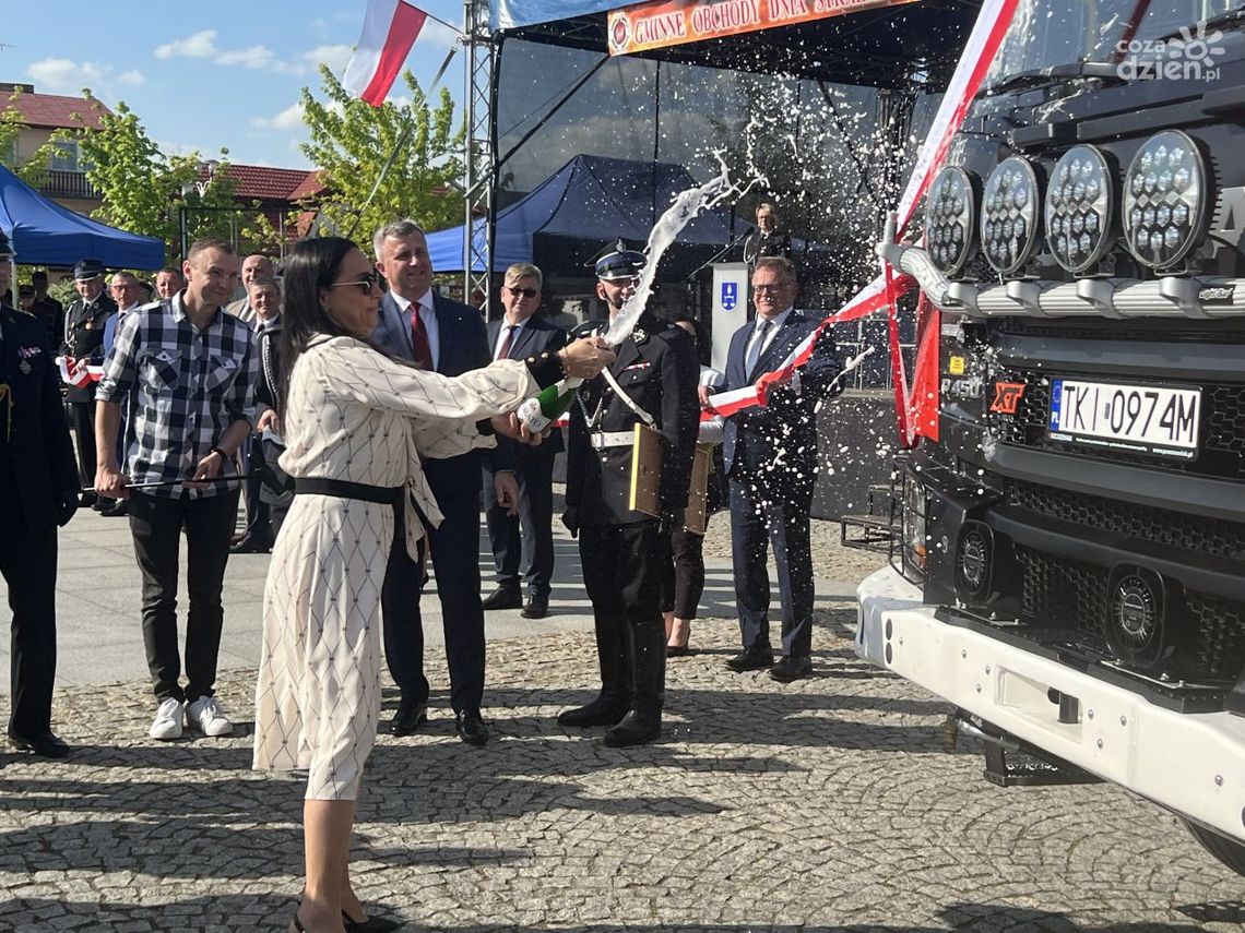 Nowy wóz podwójnie ochrzczony Nowy wóz podwójnie ochrzczony