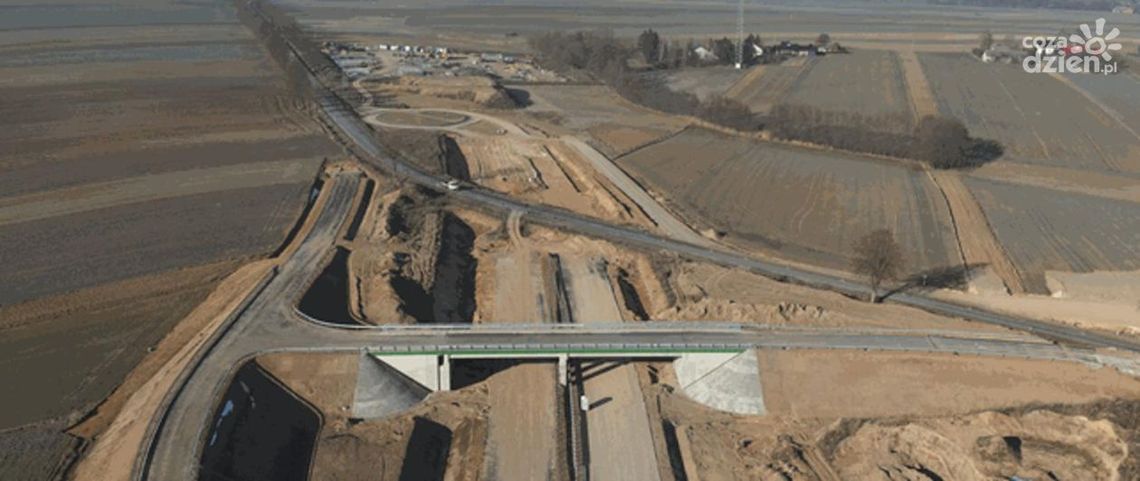 Obwodnica Opatowa z kolejnym gotowym wiaduktem Obwodnica Opatowa z kolejnym gotowym wiaduktem