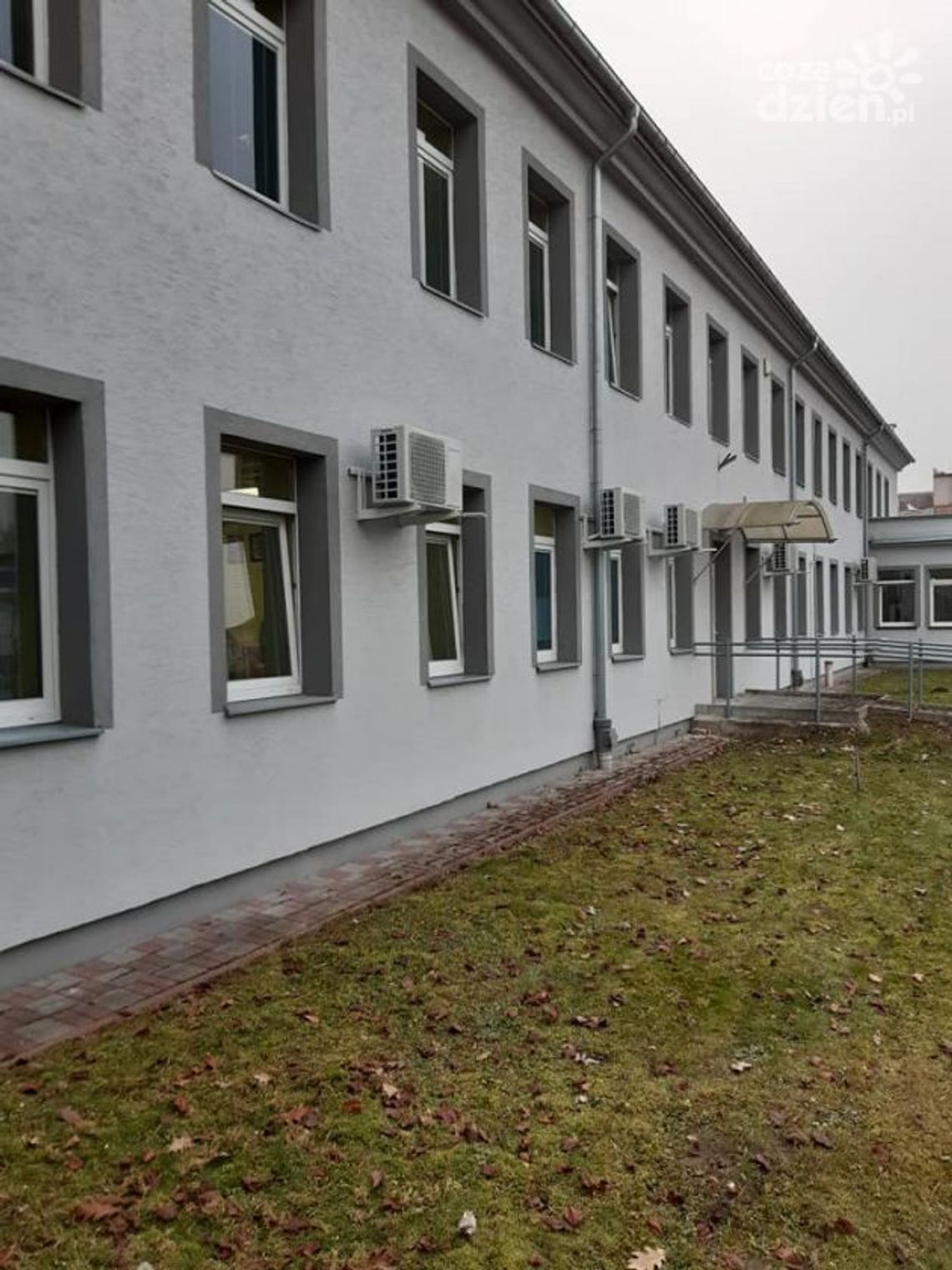 Obywatelski projekt podwyższenia renty socjalnej Obywatelski projekt podwyższenia renty socjalnej