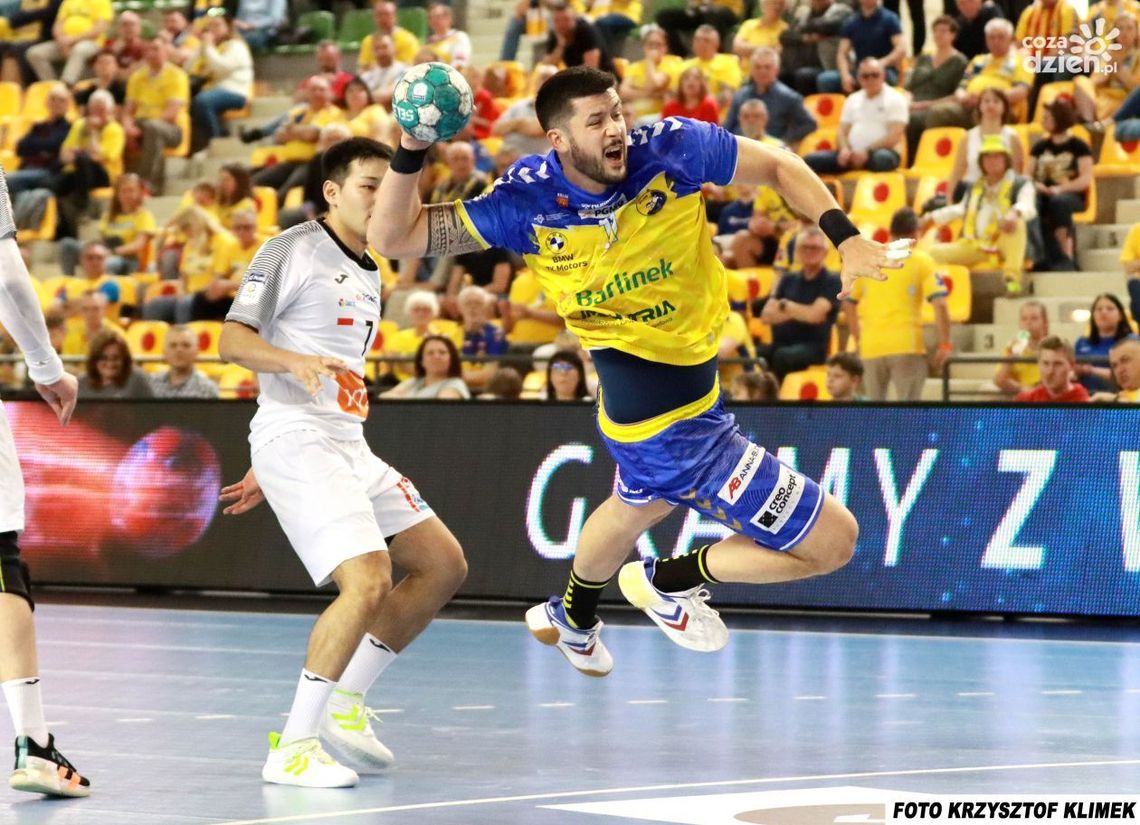 Od godziny 11 rusza sprzedaż biletów na dzisiejszy mecz KS Kielce - Chrobry Głogów. Inauguracja Orlen Superligi z organizacyjnym zamieszaniem Od godziny 11 rusza sprzedaż biletów na dzisiejszy mecz KS Kielce - Chrobry Głogów. Inauguracja Orlen Superligi z organizacyjnym zamieszaniem