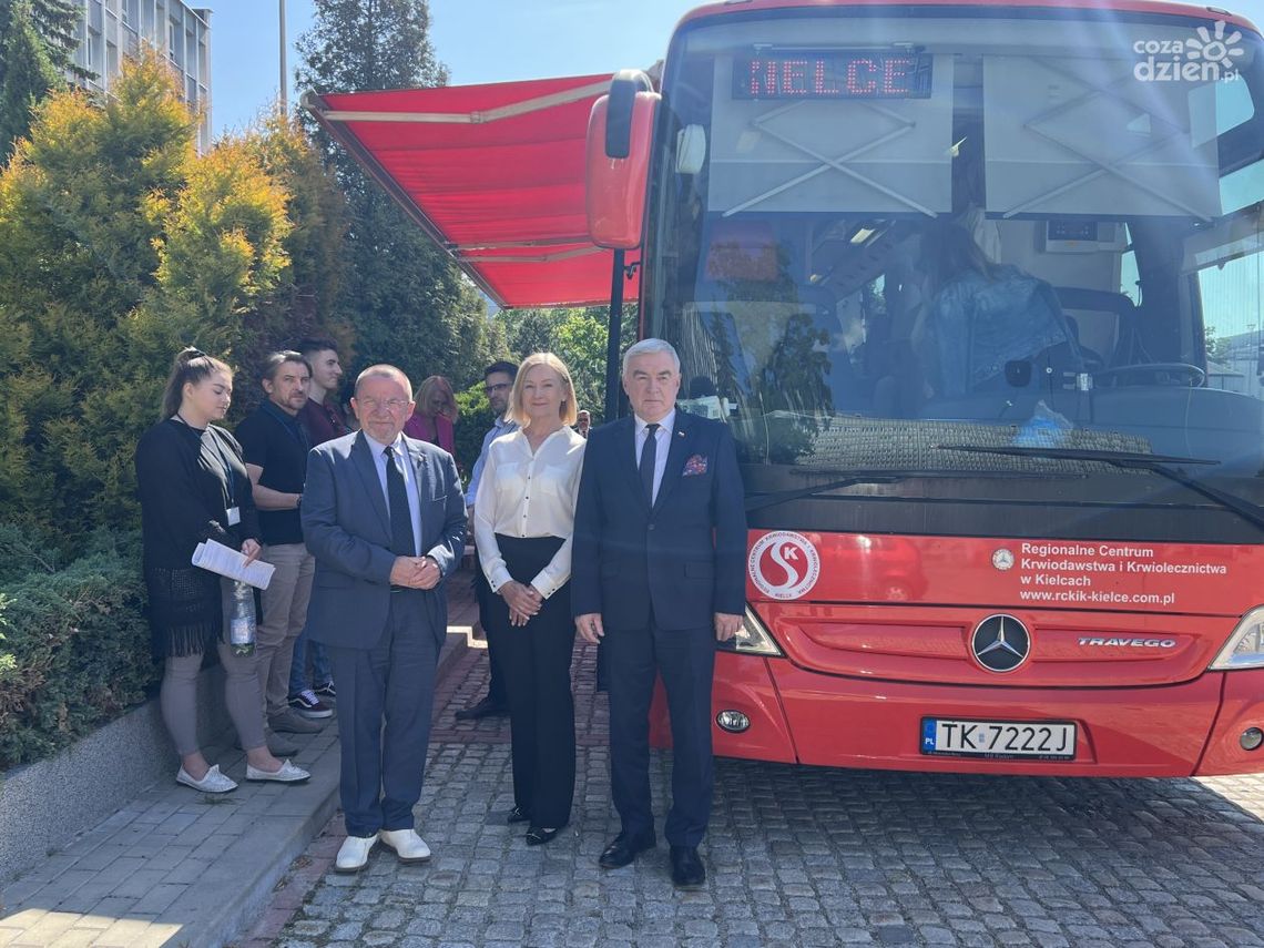 Oddają krew dla pomocy i przykładu