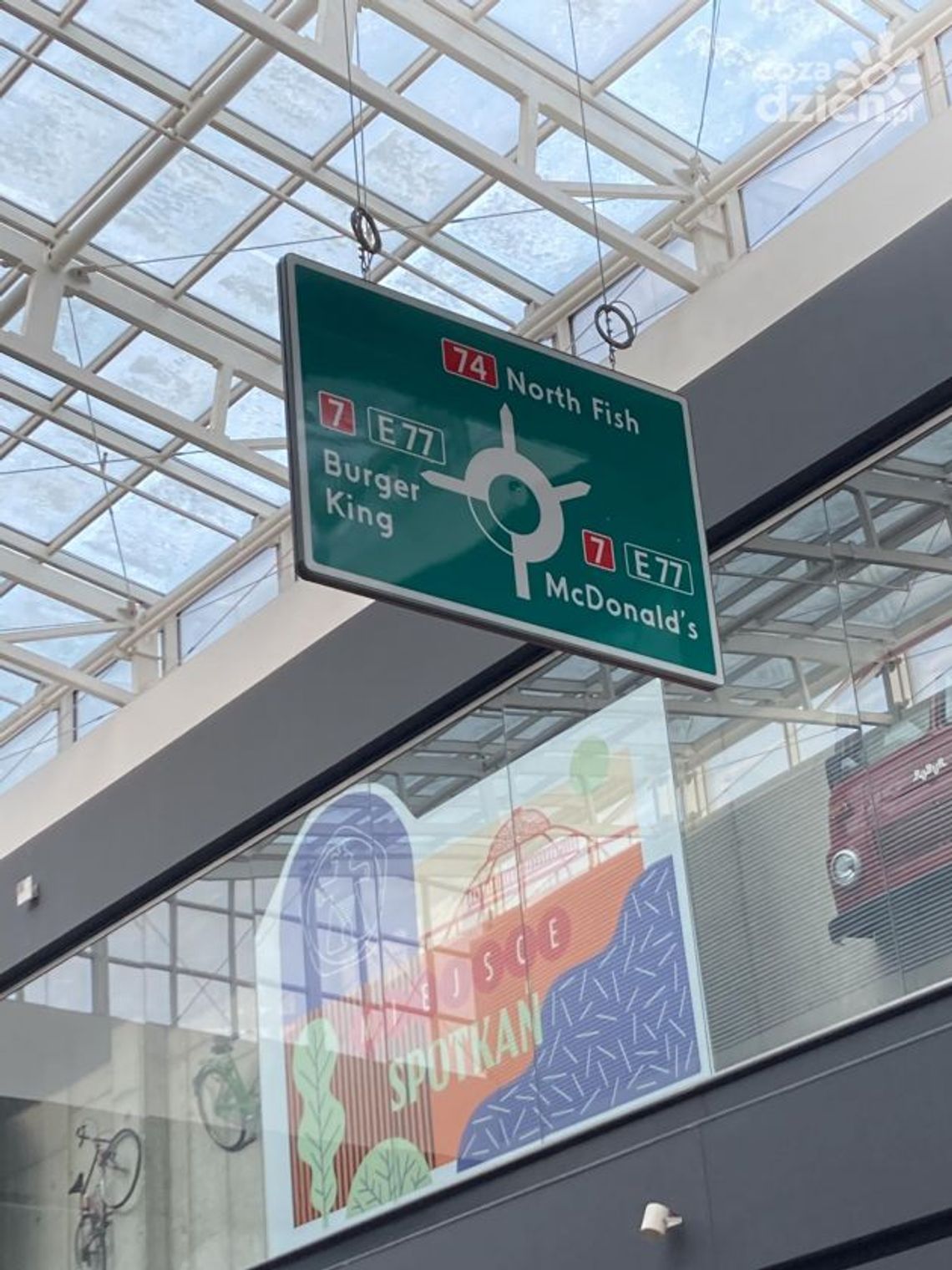 Odmieniona strefa gastronomiczna w Galerii Echo w Kielcach Odmieniona strefa gastronomiczna w Galerii Echo w Kielcach