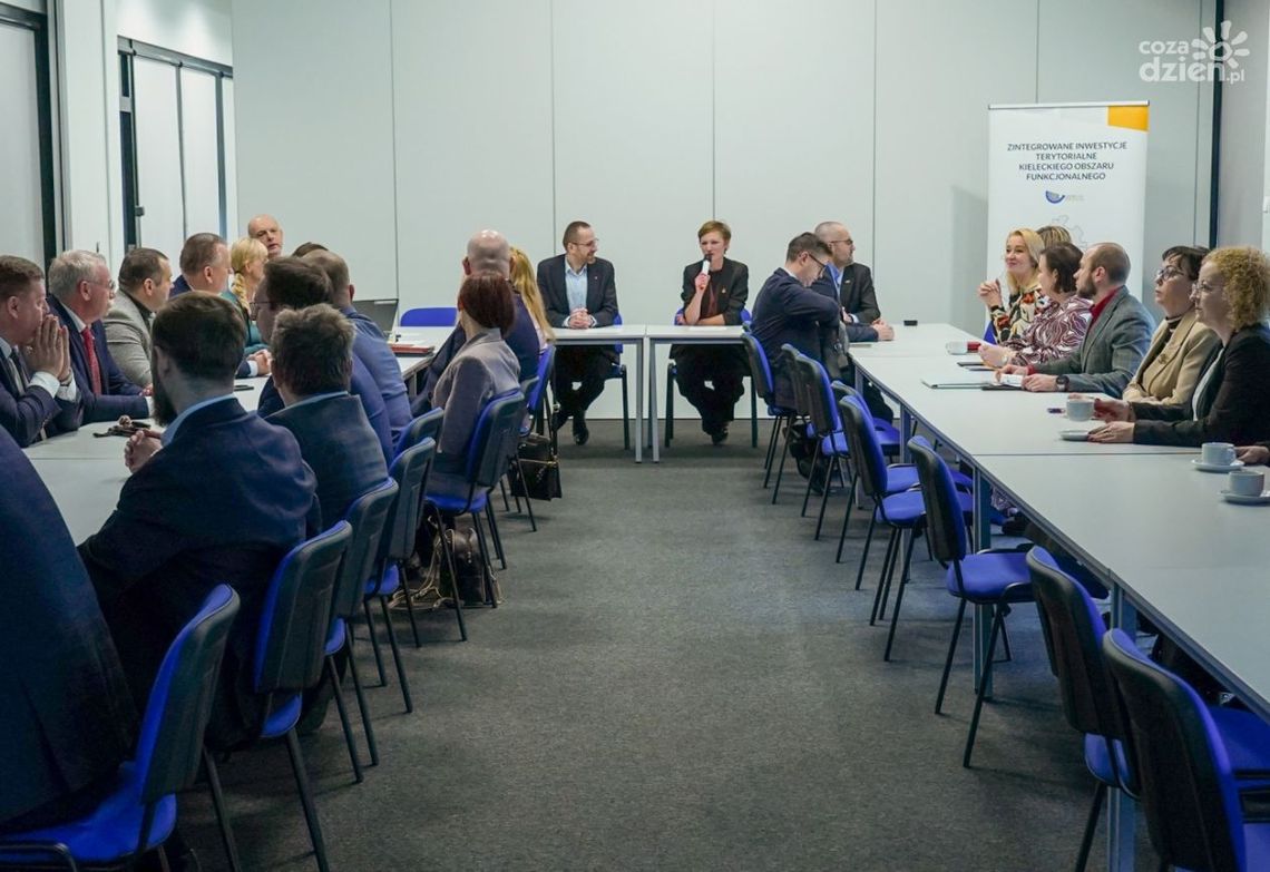 Oficjalna inauguracja dwóch projektów dotyczących zrównoważonej mobilności w Kielcach i regionie