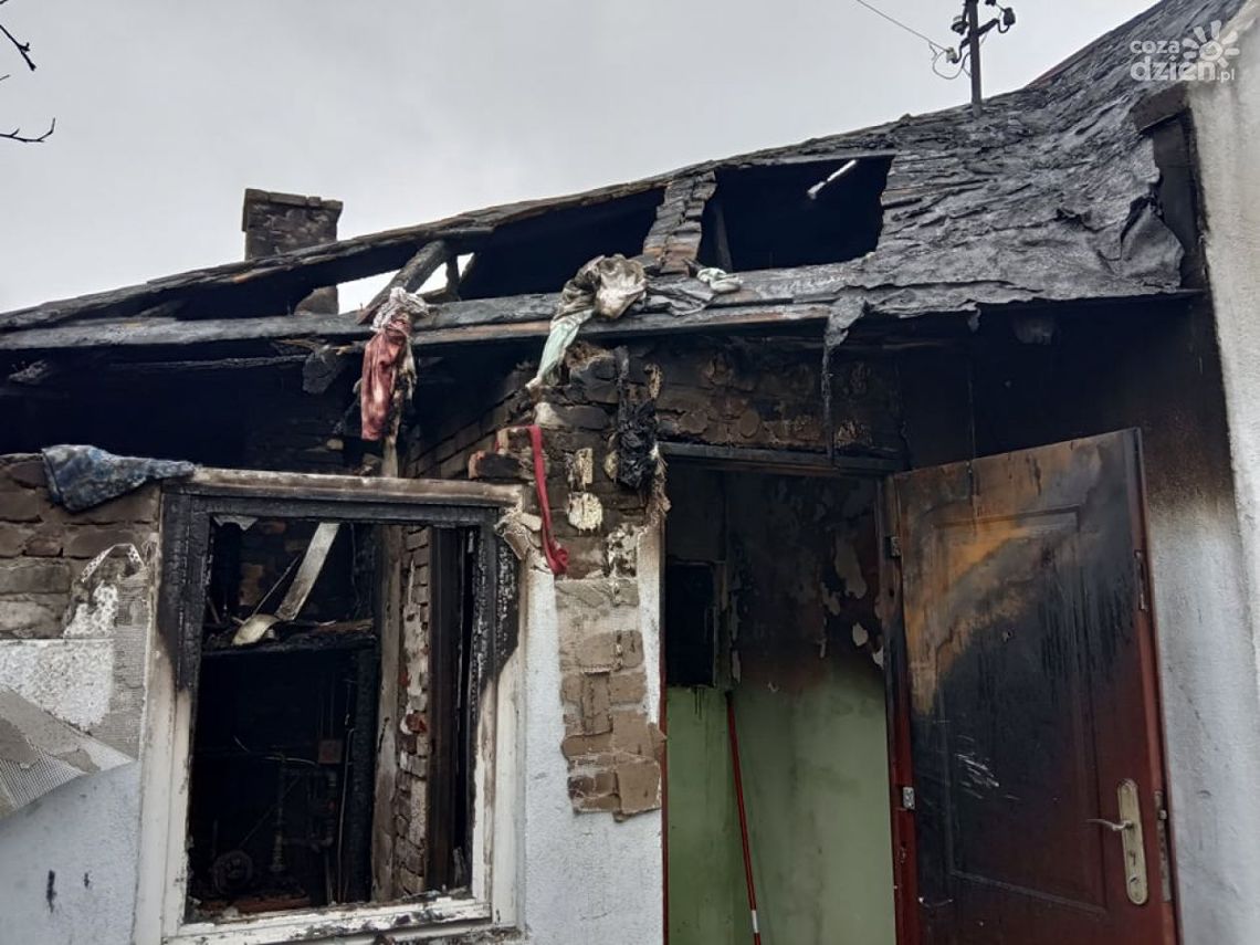 Ogień strawił ich dobytek Ogień strawił ich dobytek