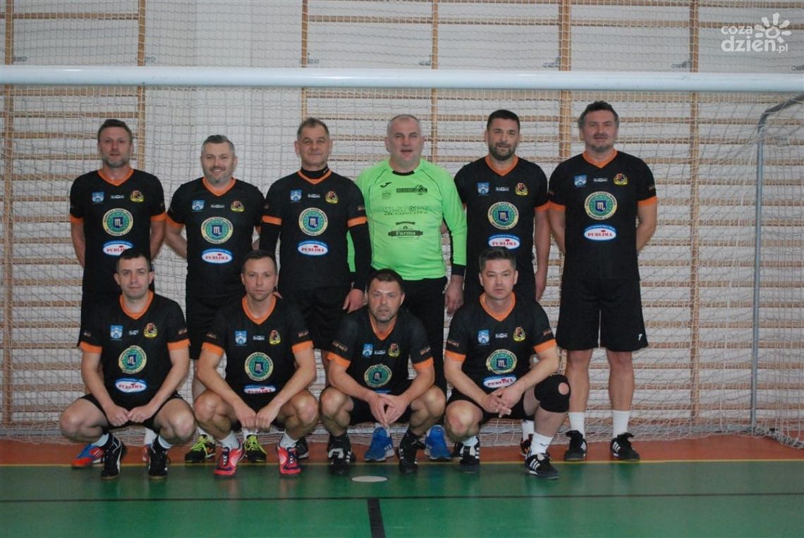 Oldboye KSZO Ostrowiec Świętokrzyski mistrzami naszego województwa
Oldboye KSZO Ostrowiec Świętokrzyski mistrzami naszego województwa