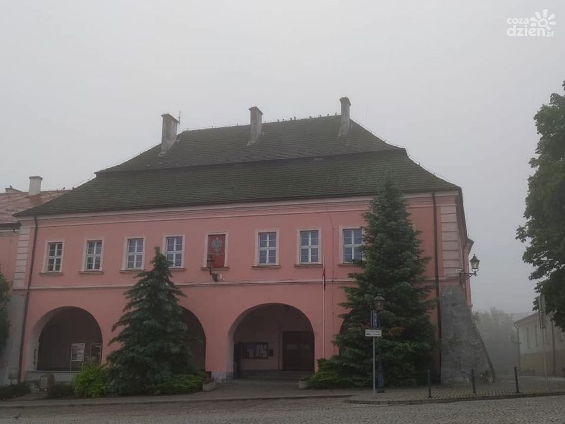 Opatowski magistrat zamknięty 16 sierpnia  