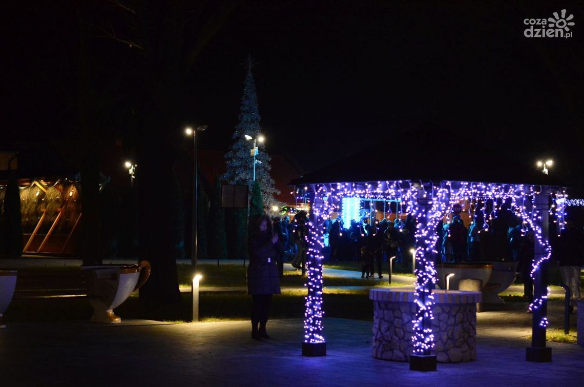 Opłatkowe spotkanie na Porcelanowym Rynku Opłatkowe spotkanie na Porcelanowym Rynku