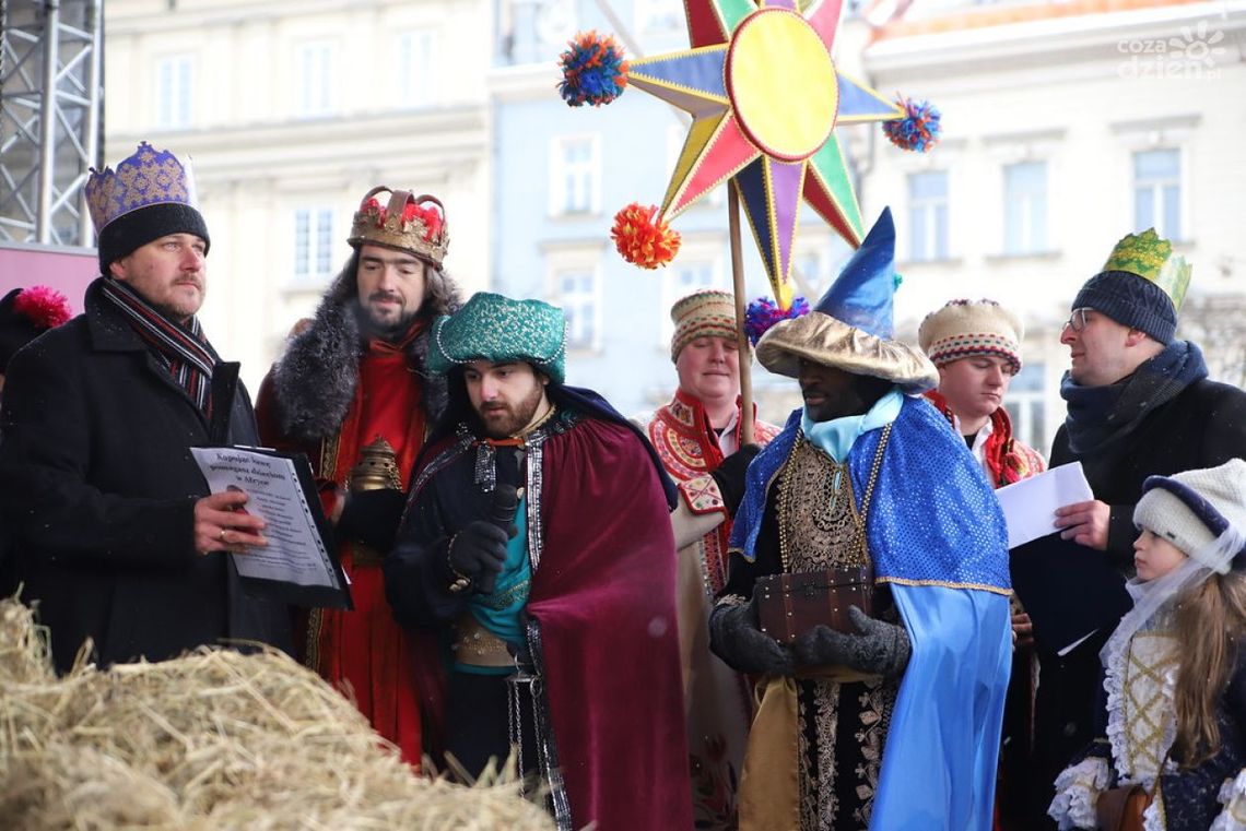 Orszak Trzech Króli w Siennie Orszak Trzech Króli w Siennie