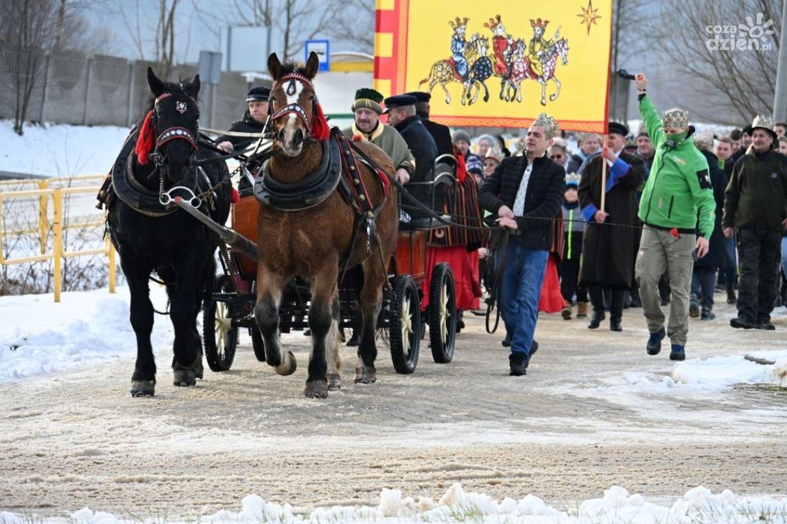 Orszak Trzech Króli znów przejdzie przez Brzezinki. „Pielgrzymi nadziei” w gminie Masłów Orszak Trzech Króli znów przejdzie przez Brzezinki. „Pielgrzymi nadziei” w gminie Masłów