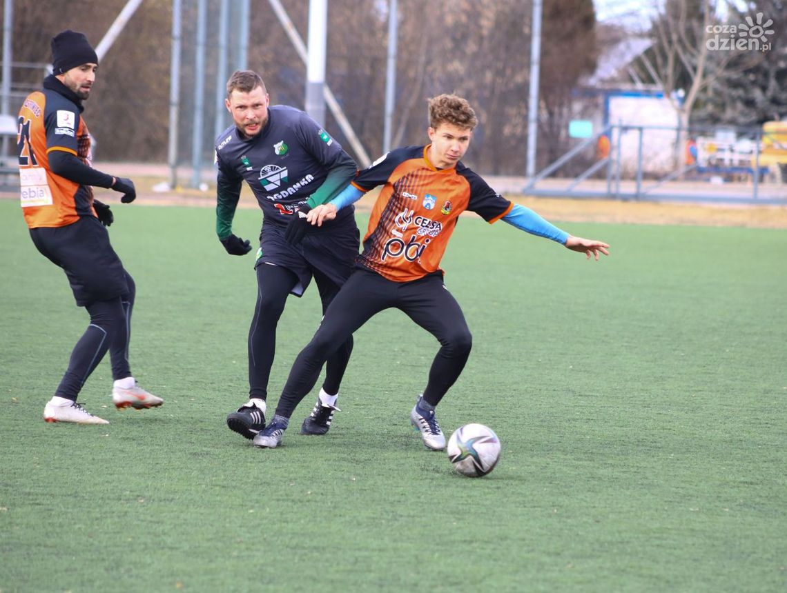 Ostatni sprawdzian pomarańczowo-czarnych na minus