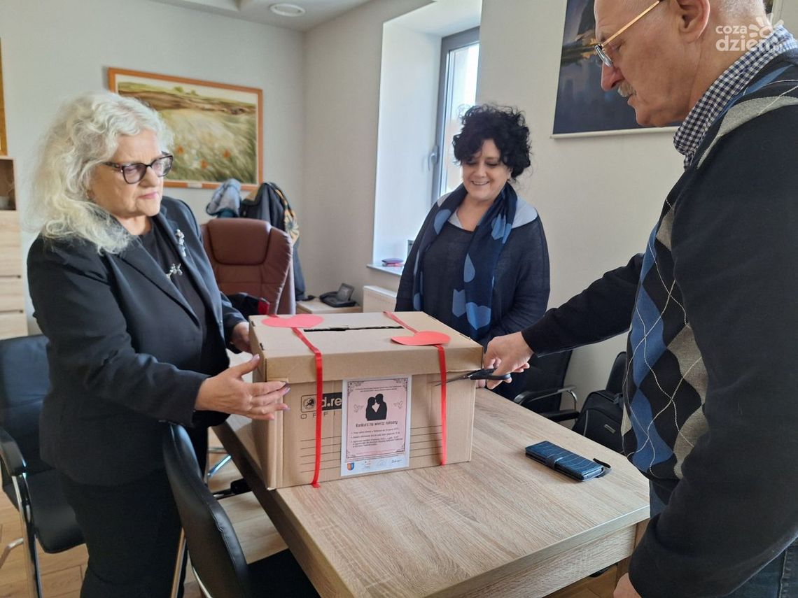 Ostrowczanie piszą miłosne wiersze Ostrowczanie piszą miłosne wiersze