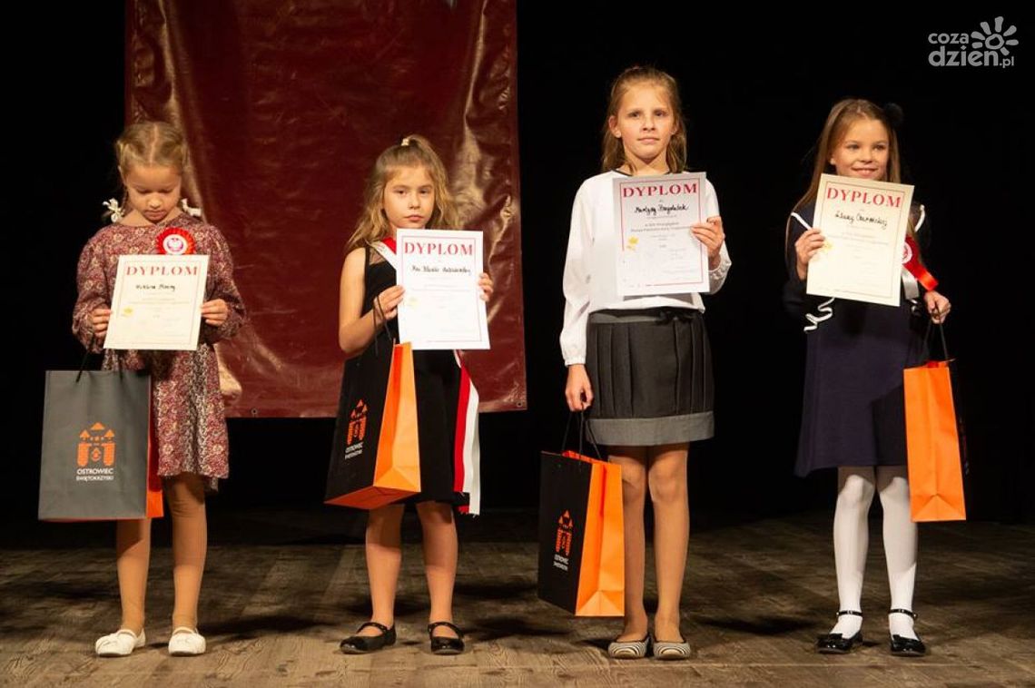 OSTROWIEC - śpiewali na legionową nutę