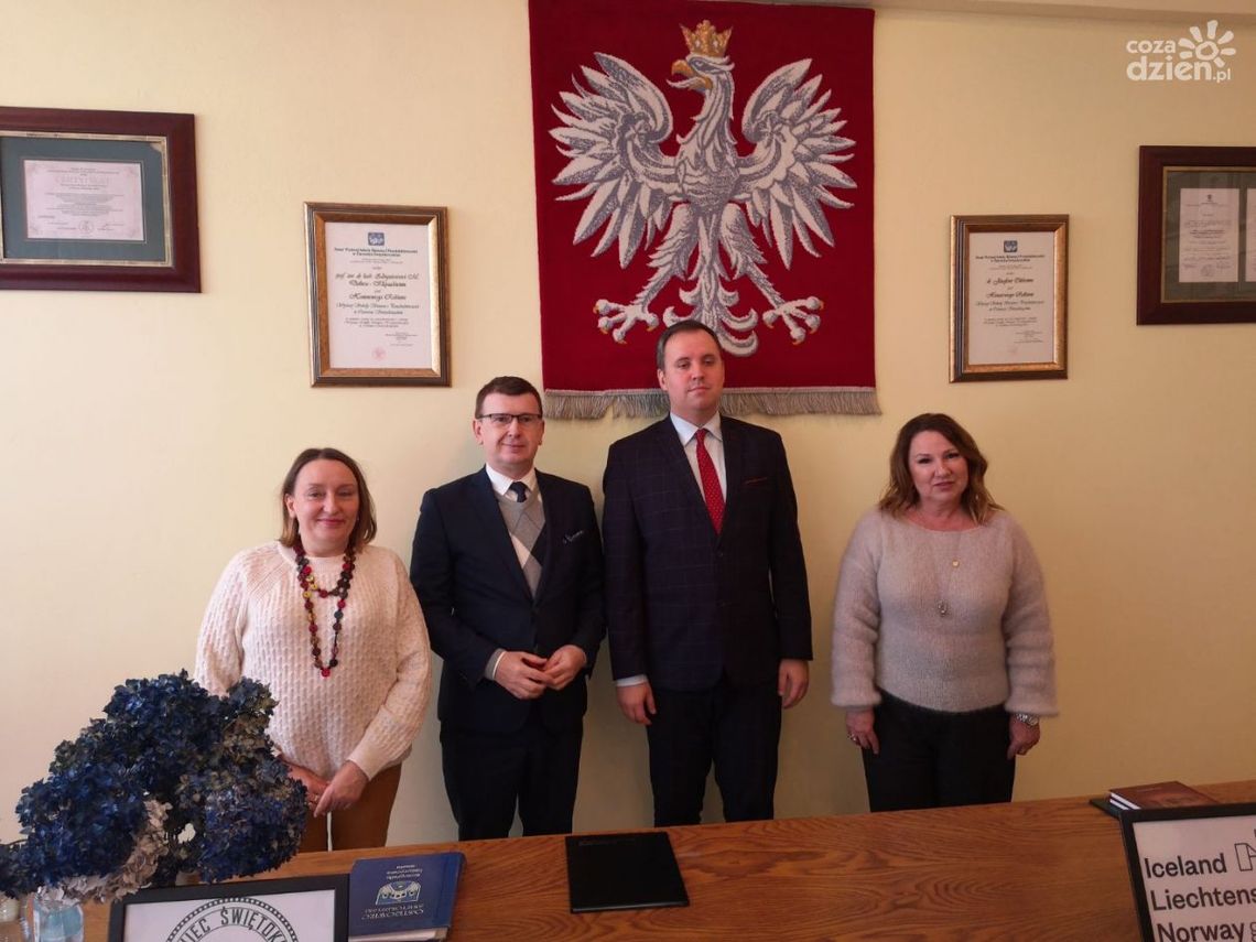 Ostrowiec Świętokrzyski doczeka się zaktualizowanej monografii Ostrowiec Świętokrzyski doczeka się zaktualizowanej monografii