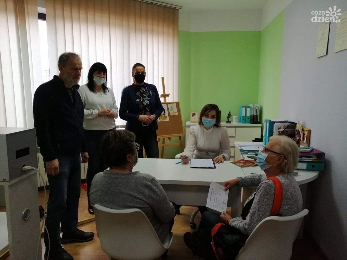 Ostrowiec Świętokrzyski: Seniorzy sprawdzili swoje możliwości za kierownicą Ostrowiec Świętokrzyski: Seniorzy sprawdzili swoje możliwości za kierownicą