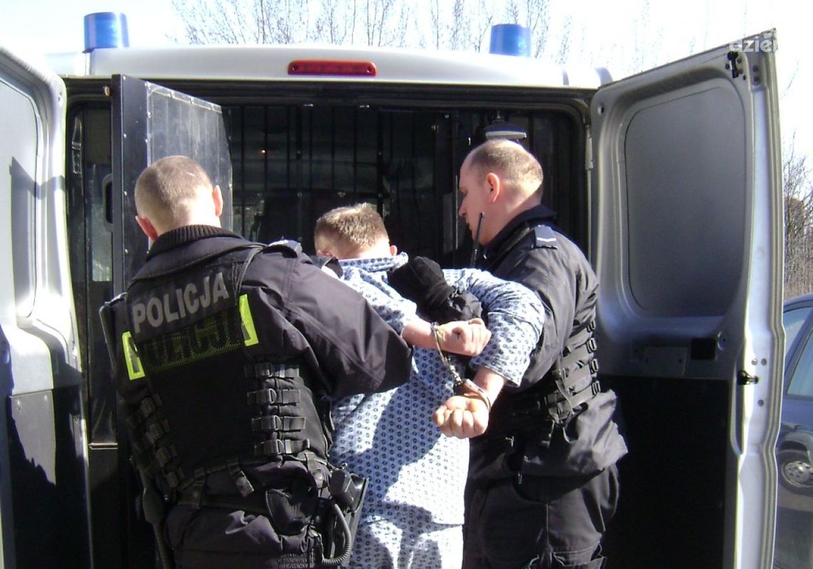 Ostrowiec Świętokrzyski. Ukradli szlifierkę, wędki i scyzoryk