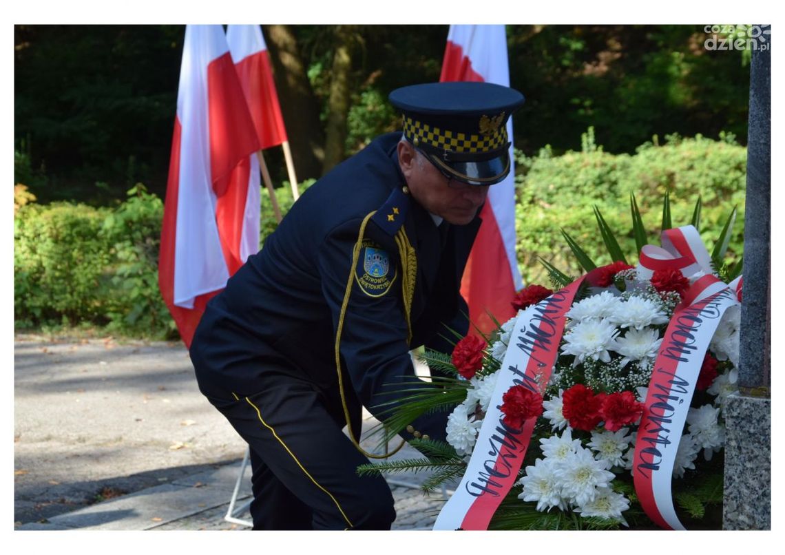 Ostrowiec uczci rocznicę wybuchu II Wojny Światowej Ostrowiec uczci rocznicę wybuchu II Wojny Światowej