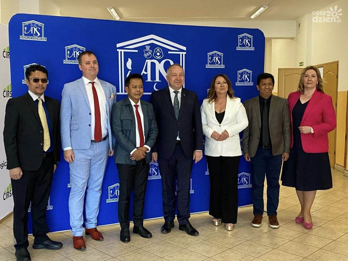 Ostrowiecka uczelnia będzie współpracowała z indonezyjską Ostrowiecka uczelnia będzie współpracowała z indonezyjską