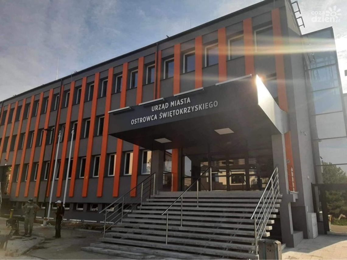 Ostrowiecki magistrat po remoncie znowu w jednej lokalizacji Ostrowiecki magistrat po remoncie znowu w jednej lokalizacji