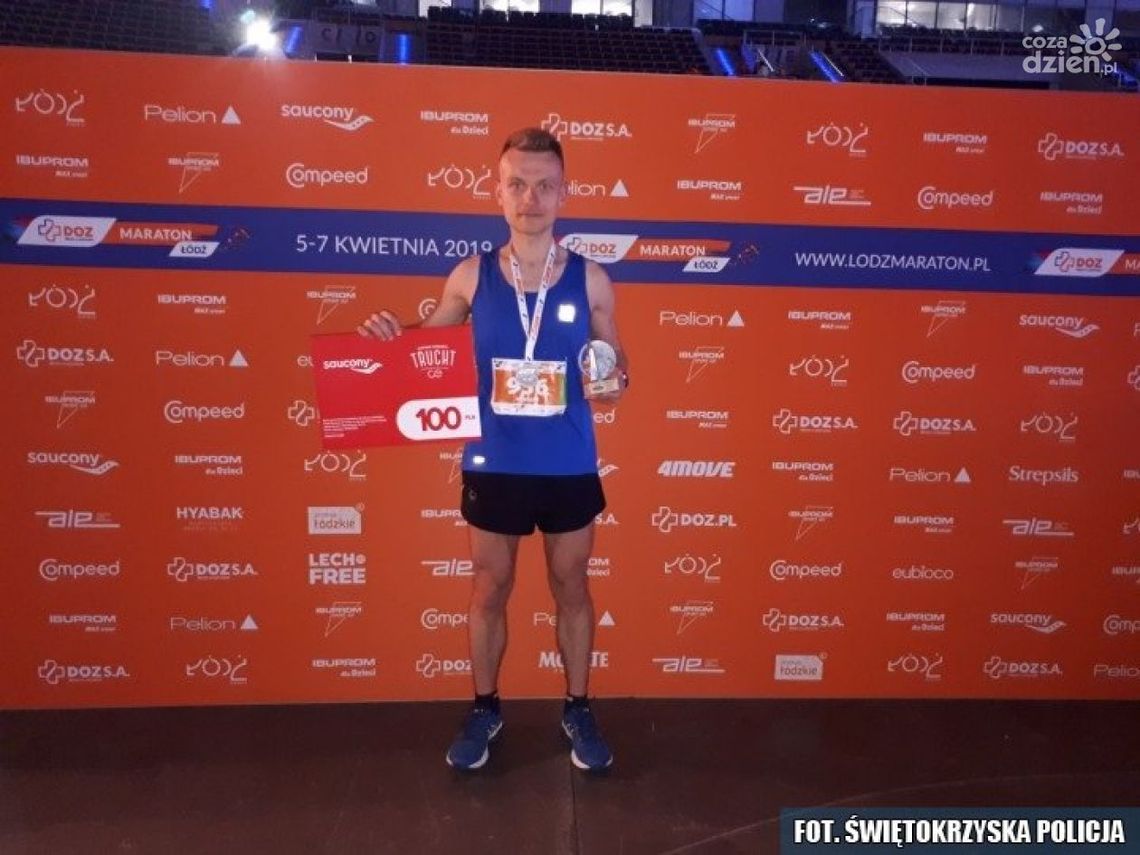 Ostrowiecki policjant na podium maratonu Ostrowiecki policjant na podium maratonu