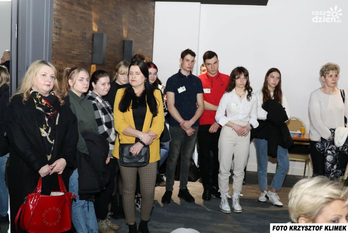 Ostrowiecki Salon Edukacyjny Ostrowiecki Salon Edukacyjny