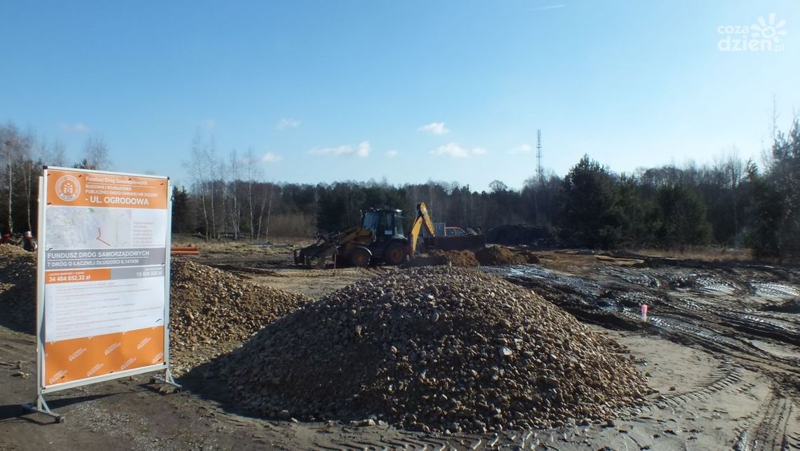 Ostrowieckie drogi w remoncie Ostrowieckie drogi w remoncie