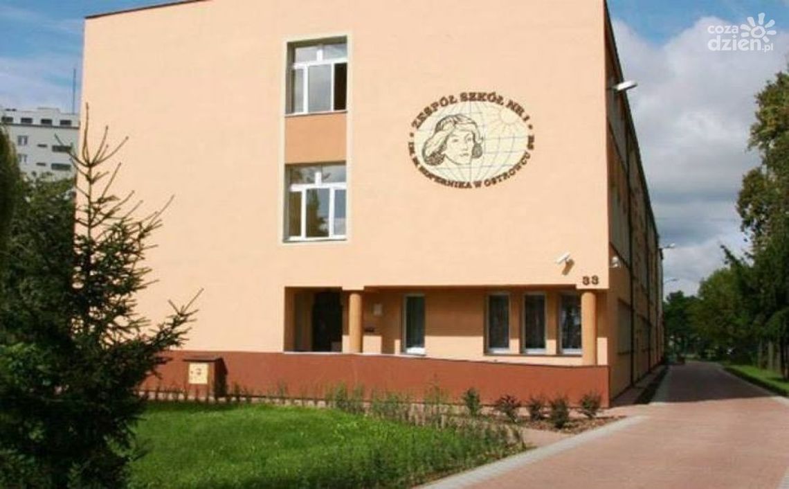 Ostrowieckie szkolne biblioteki z dotacją na zakup lektur i wyposażenia Ostrowieckie szkolne biblioteki z dotacją na zakup lektur i wyposażenia