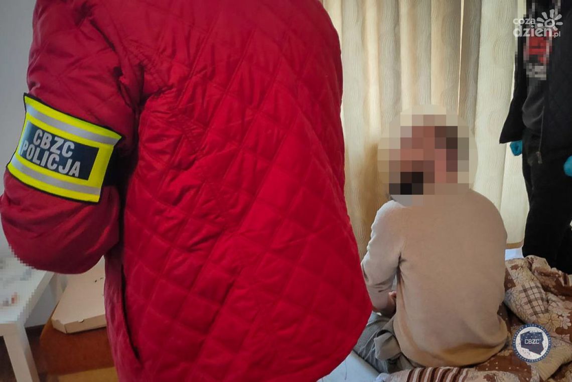 Oszukiwał na blik, brał kredyty, usłyszał 64 zarzuty Oszukiwał na blik, brał kredyty, usłyszał 64 zarzuty