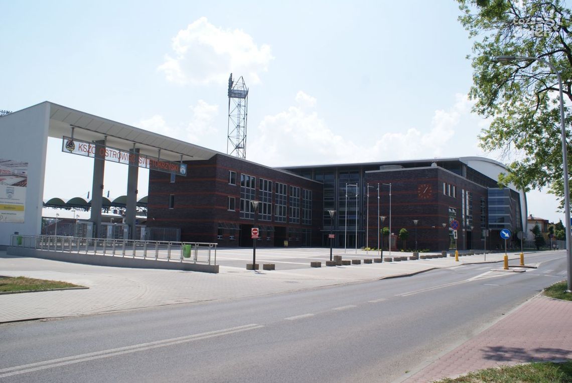 Otwierają się hale, boiska i stadiony