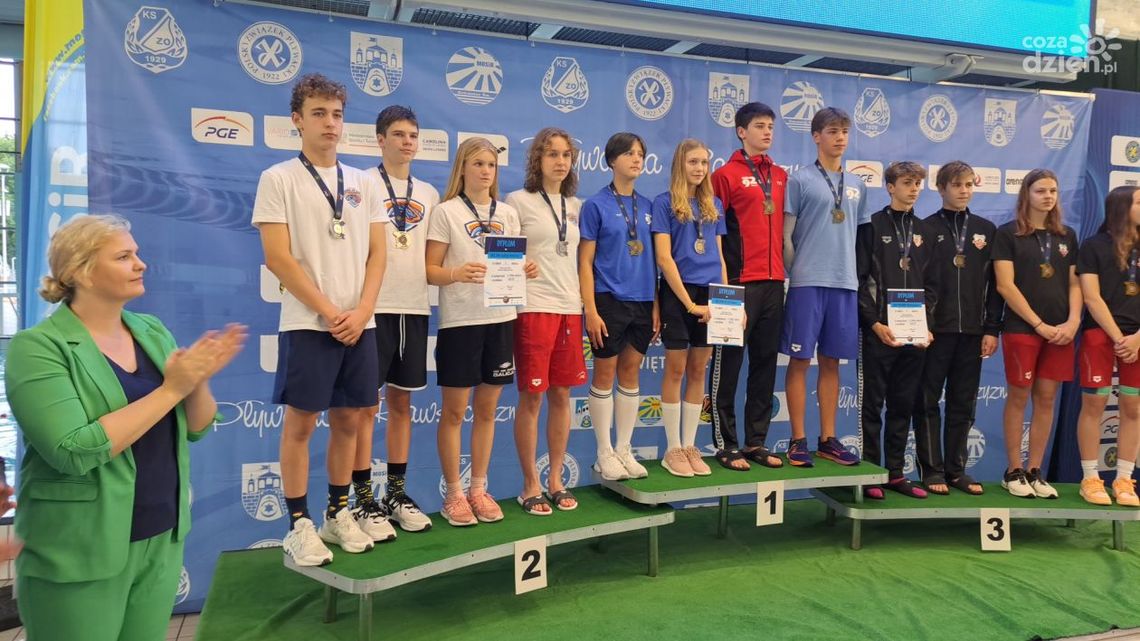 Otylia Jędrzejczak dopingowała młodych pływaków w Ostrowcu
Otylia Jędrzejczak dopingowała młodych pływaków w Ostrowcu