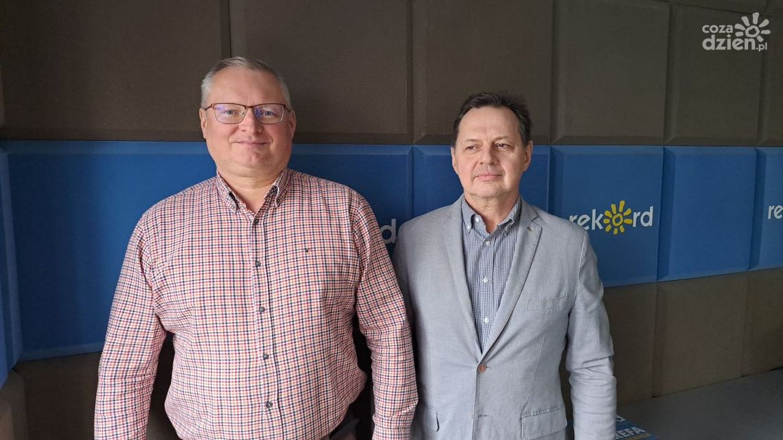 P.Paszkiewicz, T. Pietras: Nowe plany ogólne określą kierunki rozwoju Ożarowa P.Paszkiewicz, T. Pietras: Nowe plany ogólne określą kierunki rozwoju Ożarowa