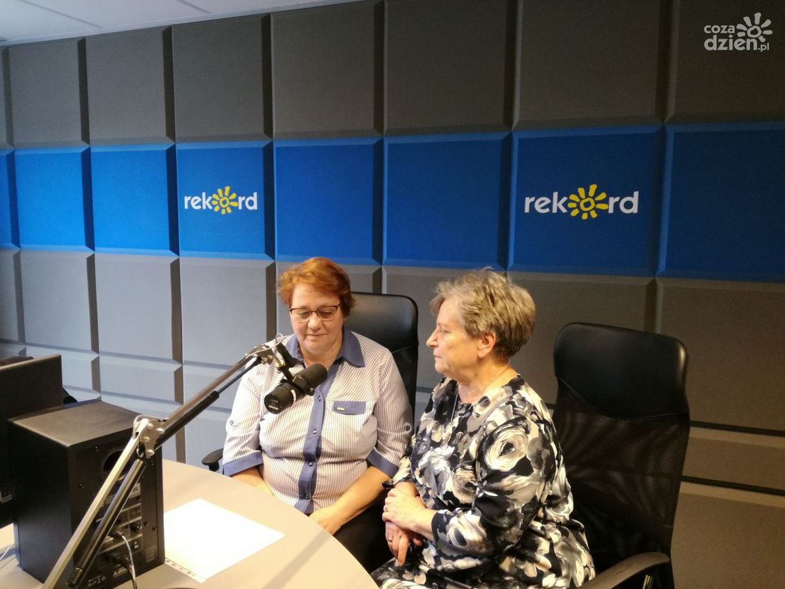 "PAJACYK" - tam ciocie przylatują z czułością "PAJACYK" - tam ciocie przylatują z czułością