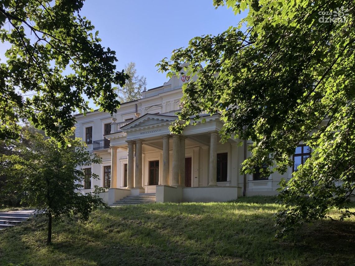Park pałacowy będzie cieszył oczy już tej wiosny. Zaplanowano uroczyste otwarcie Park pałacowy będzie cieszył oczy już tej wiosny. Zaplanowano uroczyste otwarcie