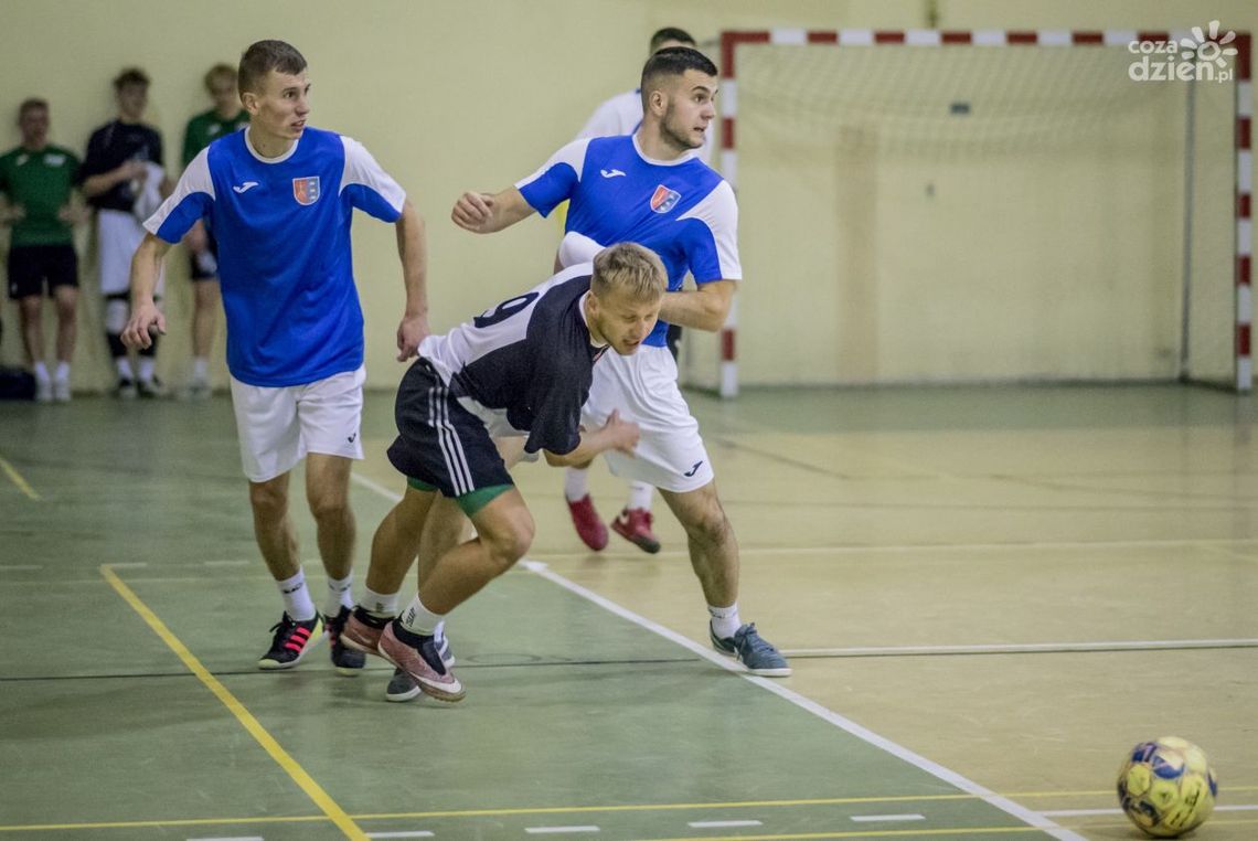 PC-Tech mistrzem Turnieju Grudniowego PC-Tech mistrzem Turnieju Grudniowego