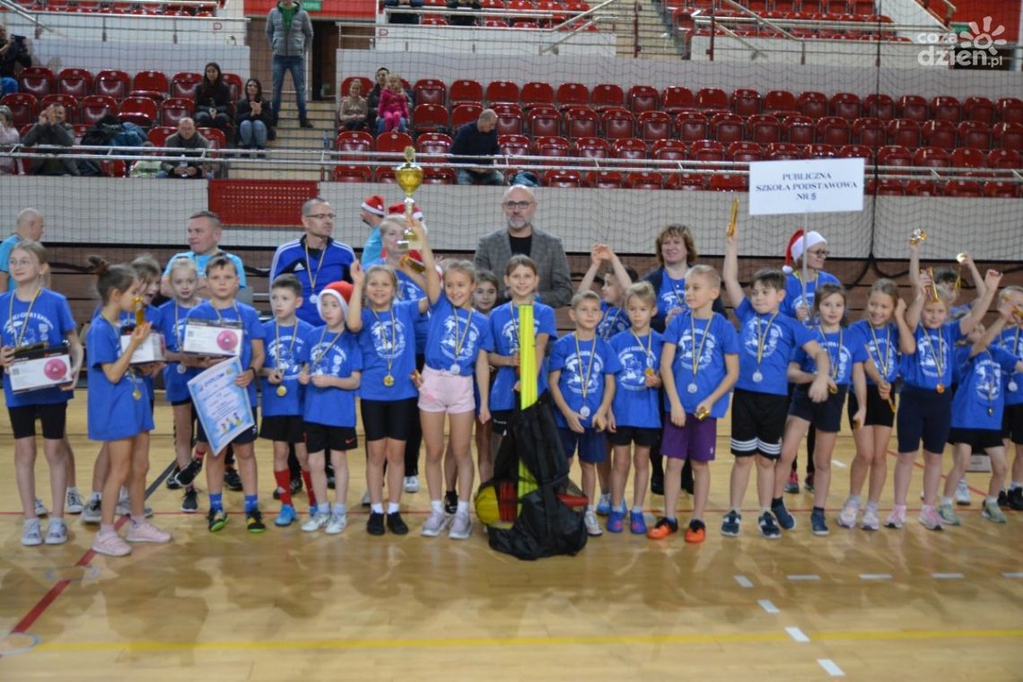 Piątka zwyciężyła w Turnieju Gier i Zabaw
Piątka zwyciężyła w Turnieju Gier i Zabaw