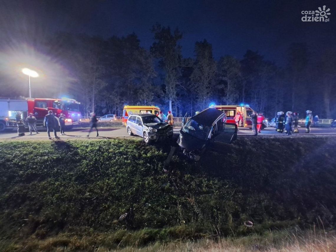 Pięć osób rannych w karambolu pod Kielcami Pięć osób rannych w karambolu pod Kielcami