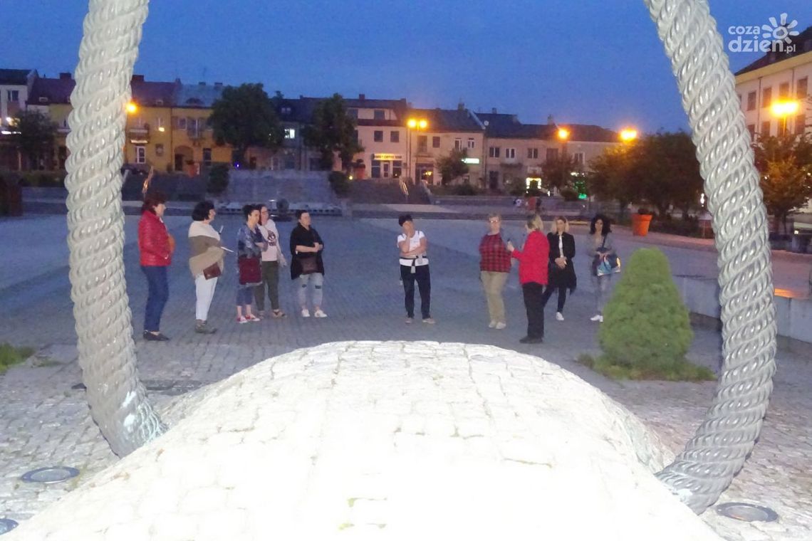 Piechotką przez historię - w niedzielę wokół ostrowieckiego Rynku Piechotką przez historię - w niedzielę wokół ostrowieckiego Rynku