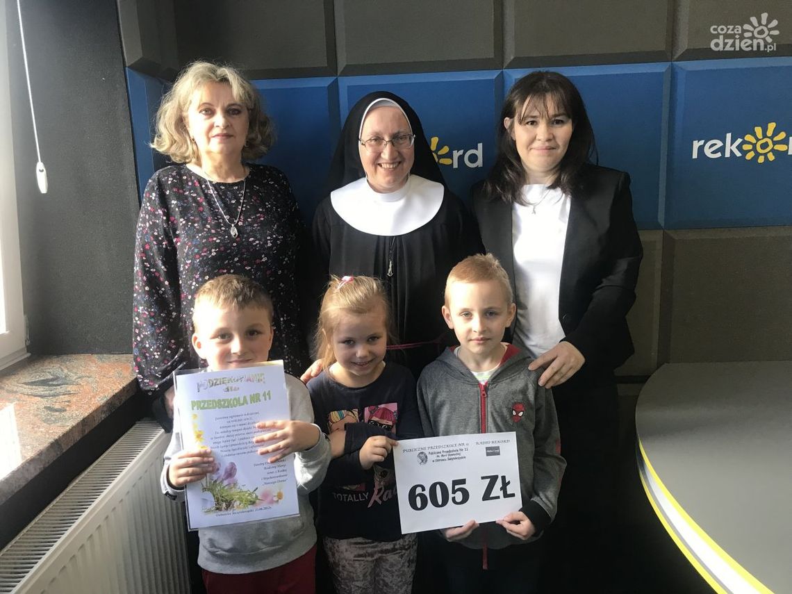 Piękny gest dzieci z Przedszkola Publicznego nr 11 Piękny gest dzieci z Przedszkola Publicznego nr 11