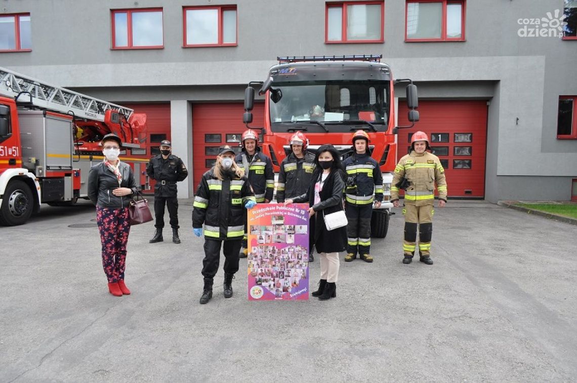 Piękny gest uczniów dla walczących z pandemią na pierwszej linii frontu