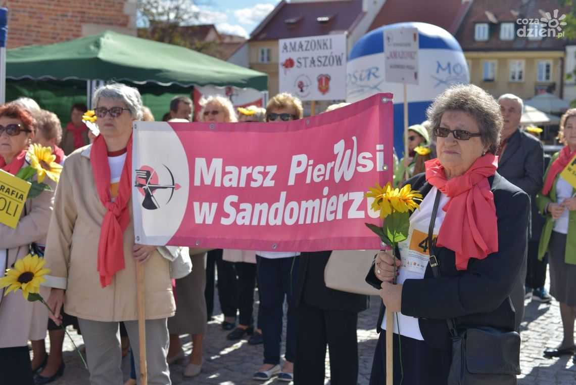 Pier(w)si w Sandomierzu - maszerowali po zdrowie
