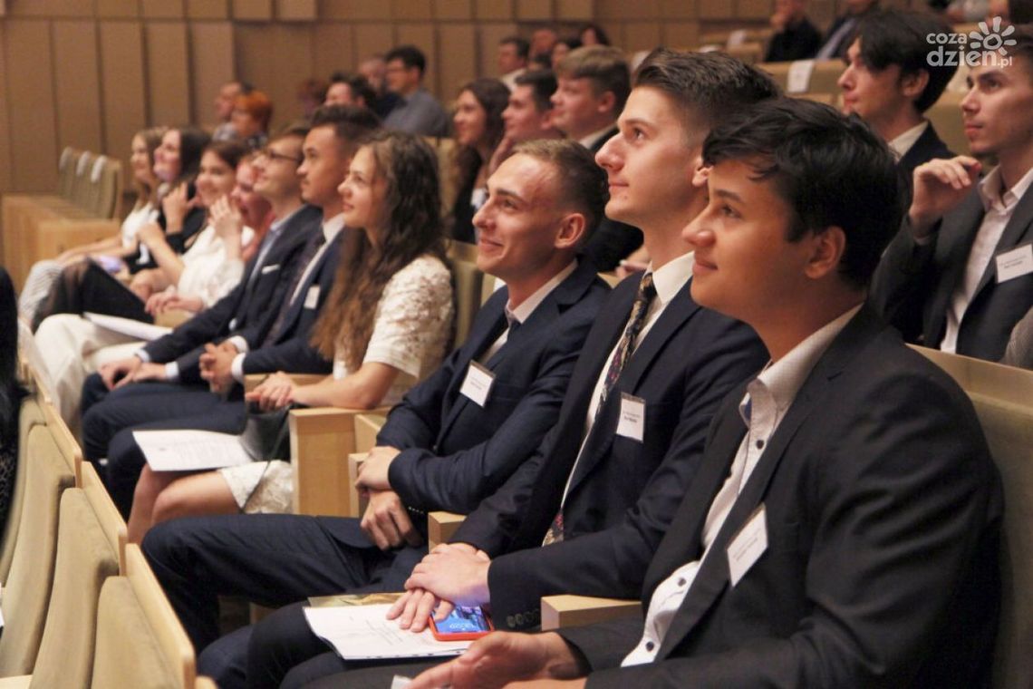 Pierwsza sesja II kadencji Młodzieżowego Sejmiku Województwa Pierwsza sesja II kadencji Młodzieżowego Sejmiku Województwa