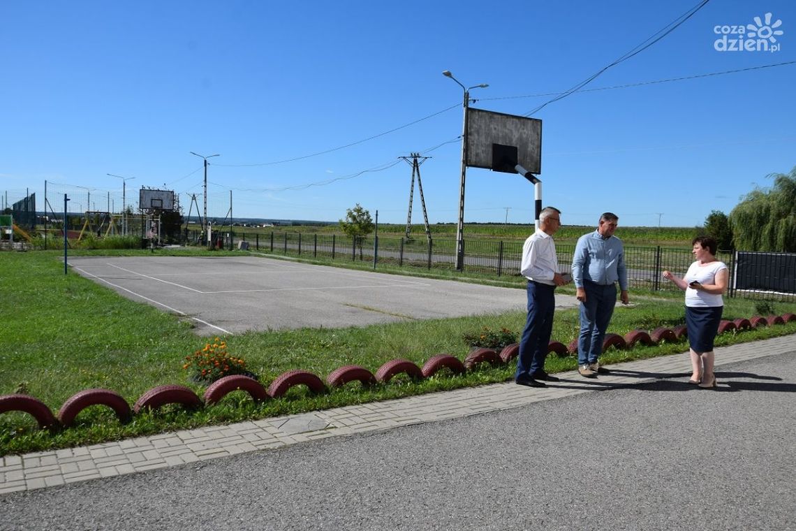 Pierwszy krok w kierunku budowy sali gimnastycznej w Osinach Pierwszy krok w kierunku budowy sali gimnastycznej w Osinach